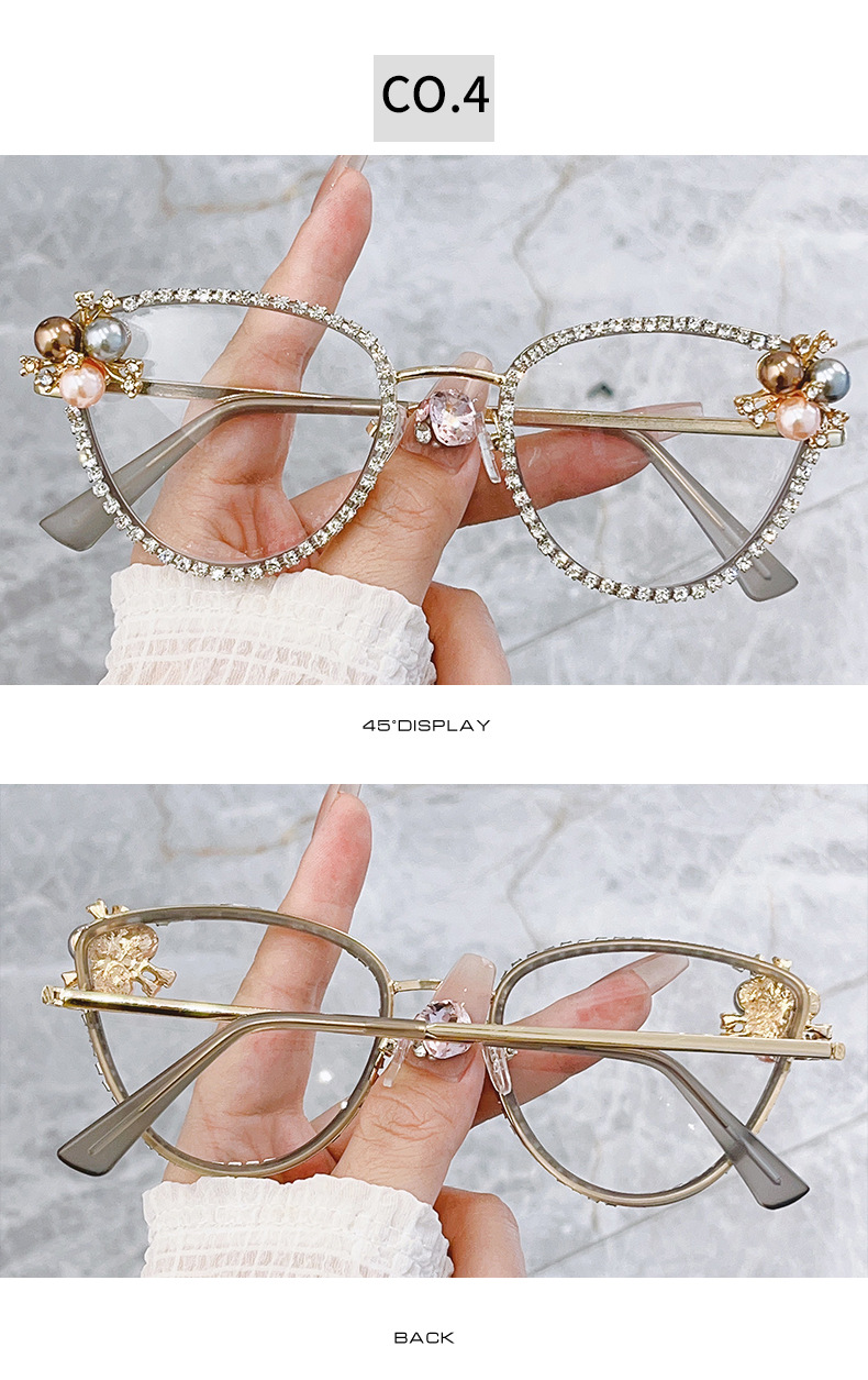Product Display Image 4