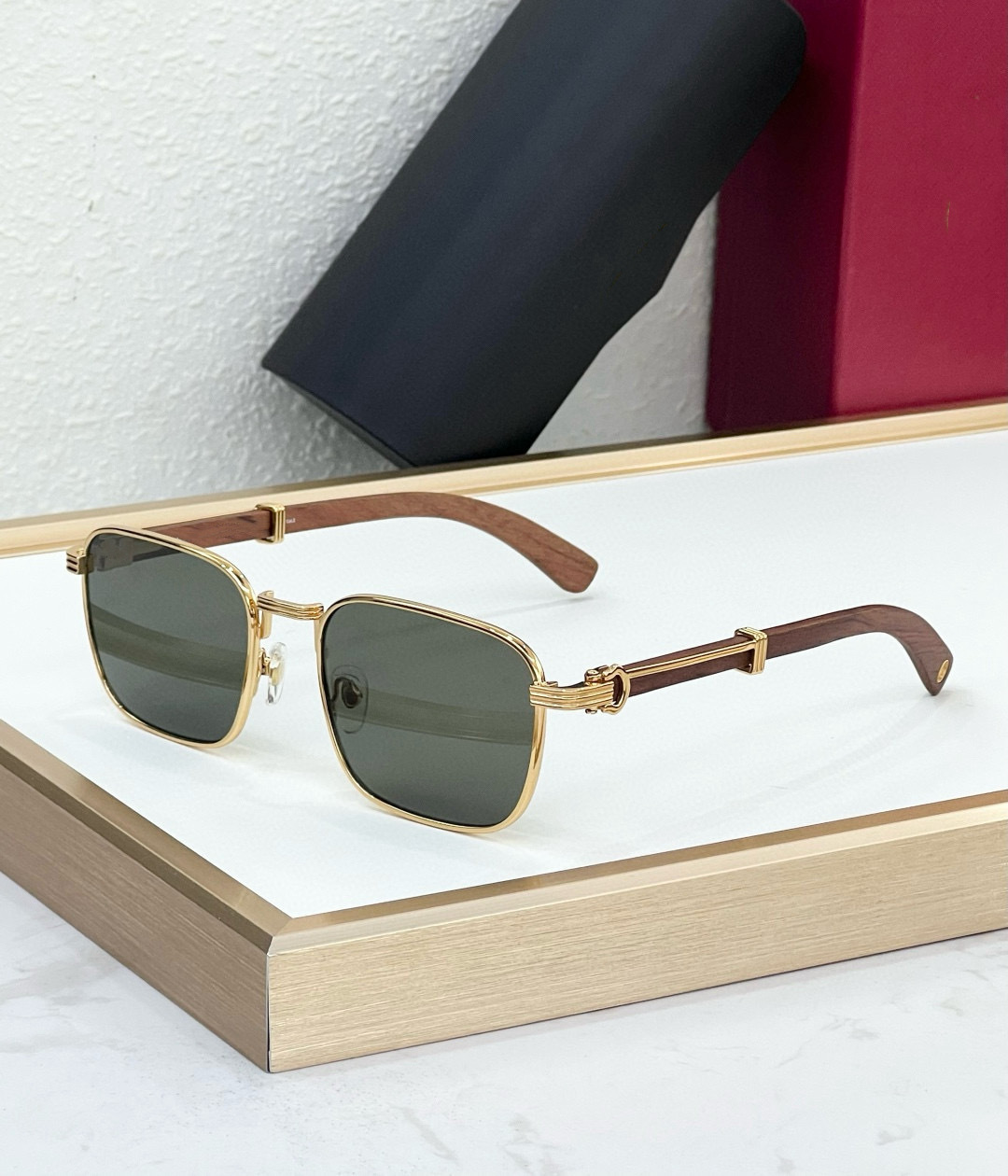 Designer Luxury Small Frame Vintage Metal Sunglasses for Women Square UV400 Red Frame Name Brand Outdoor Glasses 130 sunglasses brand luxury lentes sol lunettes de soleil de marque
