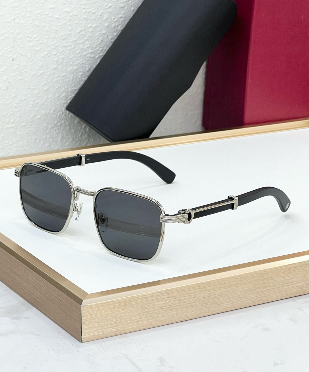 Designer Luxury Small Frame Vintage Metal Sunglasses for Women Square UV400 Red Frame Name Brand Outdoor Glasses 130 sunglasses brand luxury lentes sol lunettes de soleil de marque