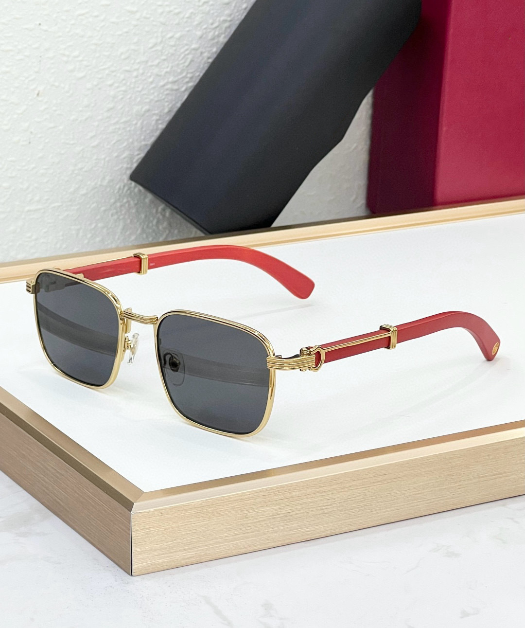 Designer Luxury Small Frame Vintage Metal Sunglasses for Women Square UV400 Red Frame Name Brand Outdoor Glasses 130 sunglasses brand luxury lentes sol lunettes de soleil de marque