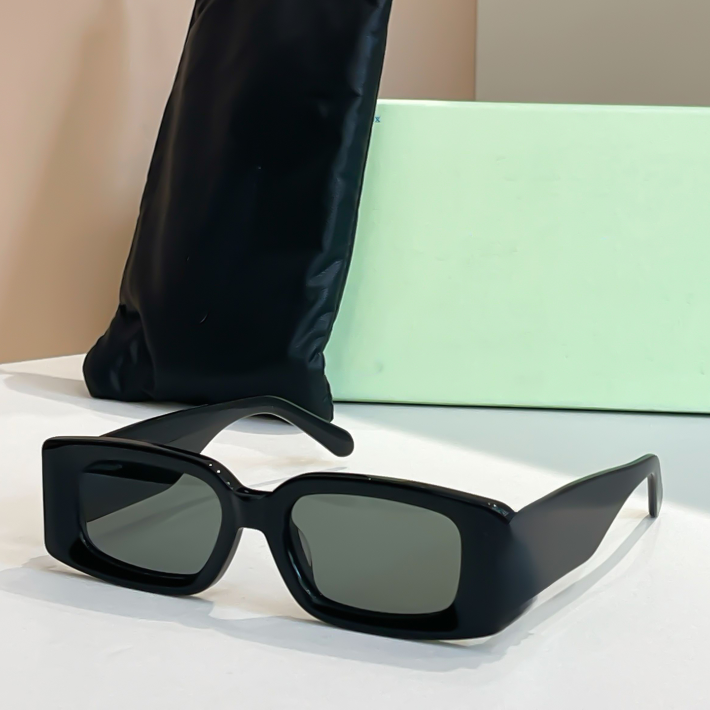 Factory Supply Luxury Women Sunglasses With Multiple Colors Ready Stock, Support Wholesale Bulk Orders &amp; Custom Logo c