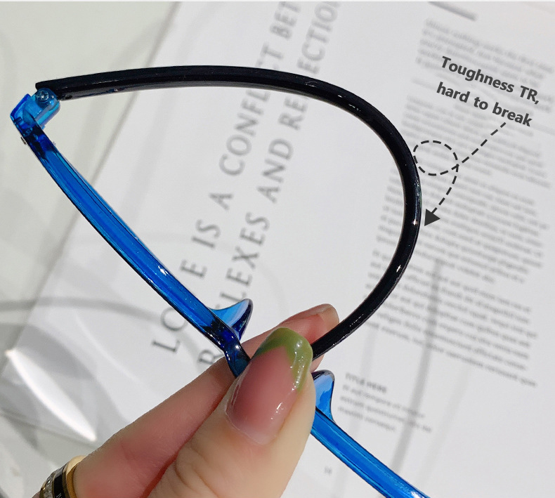 Eyewear Showcase